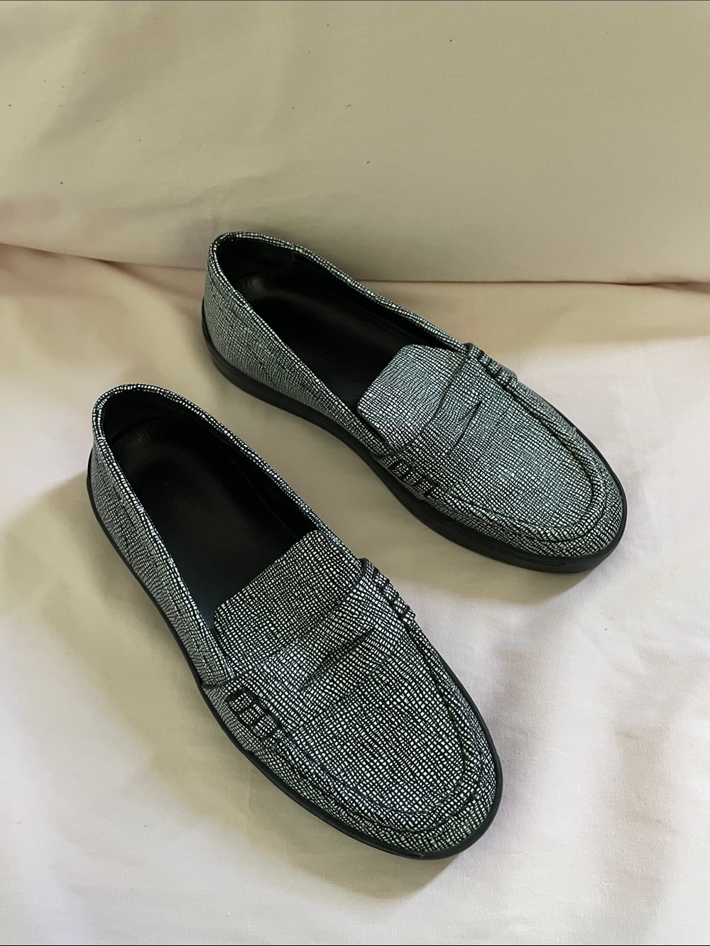 rag & bone Colby Textured Penny Loafer sneakers •Sz 6.5
